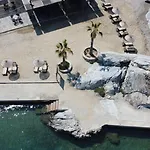 Resort Pine Bay