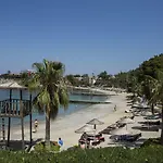 Resort Pine Bay 5*