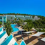 Pine Bay Resort 5*