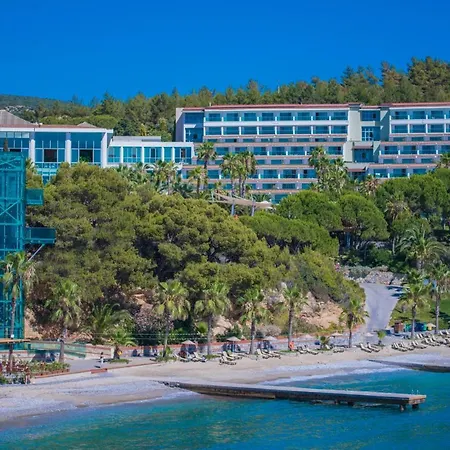 Resort Pine Bay 5*