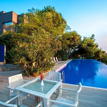 Resort Pine Bay 5*