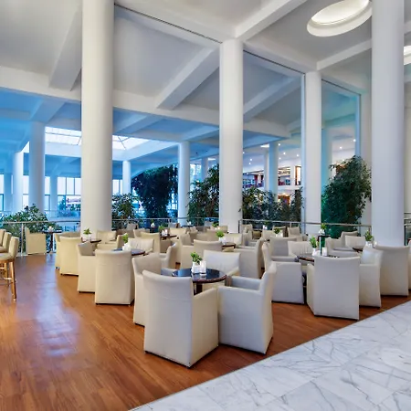 Pine Bay Resort 5*