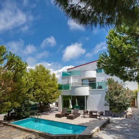 Resort Pine Bay 5*