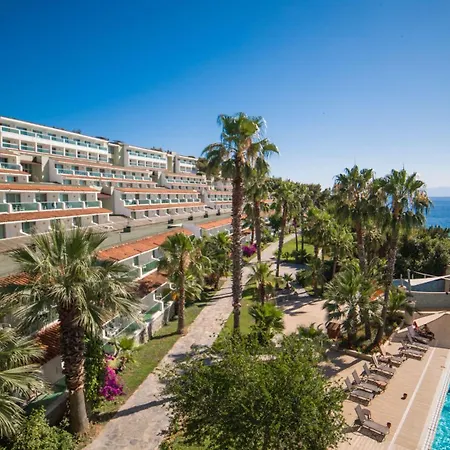 Pine Bay Resort 5*