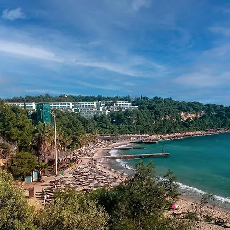 Pine Bay Resort 5*