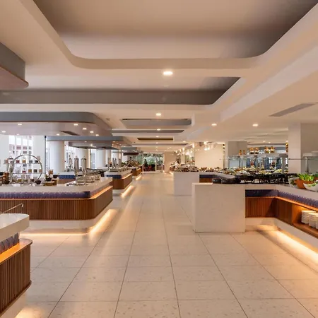 Resort Pine Bay 5*