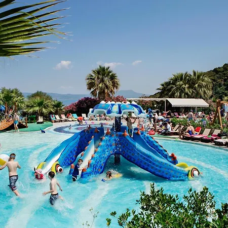 Pine Bay Resort 5*