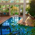 Resort Pine Bay