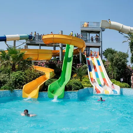אתר נופש Pine Bay קוסדסי