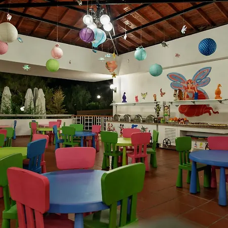 Rezort Pine Bay Kusadası