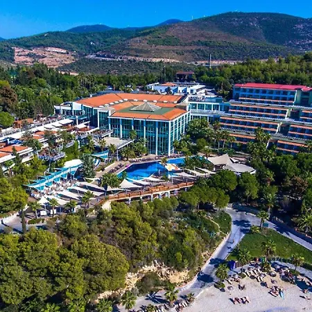 Pine Bay Complex
