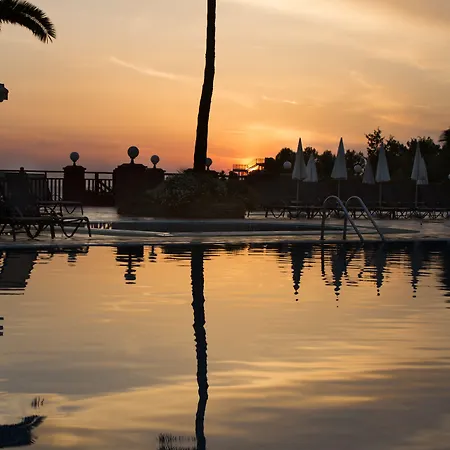 بين باي هوليداي منتجع 5*