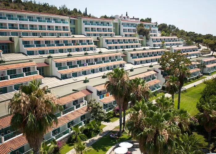 Pine Bay Resort 5*
