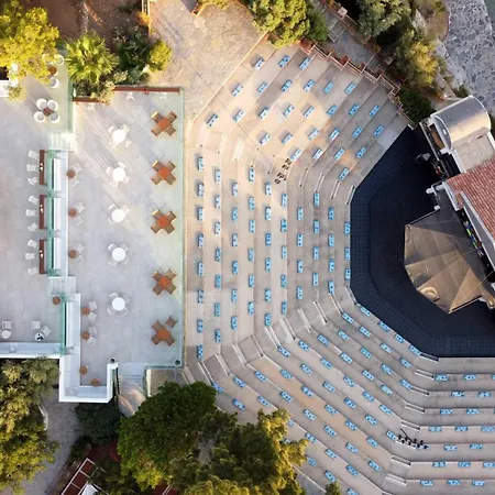 Rezort Pine Bay 5*